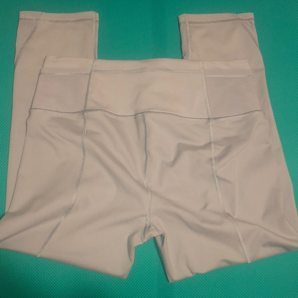 Euc Victoria’s Secret knockout Capri medium, grey - Picture 3 of 3
